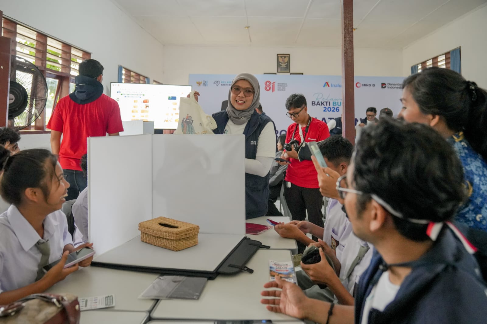 Relawan Bakti BUMN 2026 di Samosir, MIND ID Perkuat Kedaulatan Sosial di Daerah