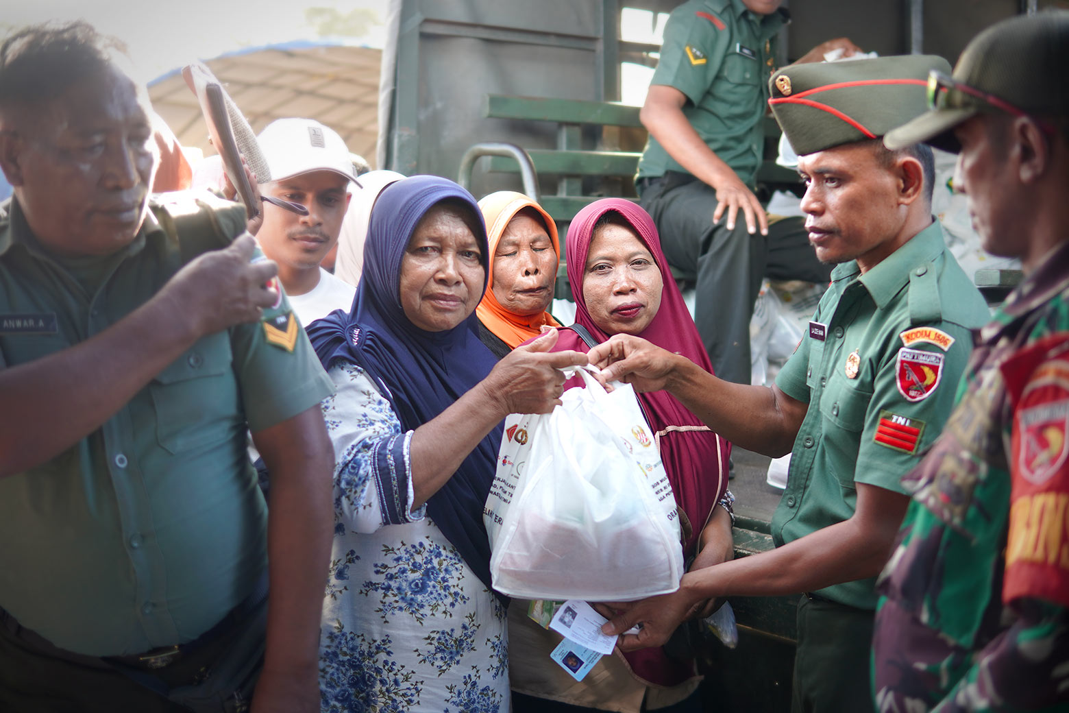 MIND ID dan ANTAM Kolaborasikan TJSL Multiheliks untuk Bantu Masyarakat di Pulau Buru, Maluku