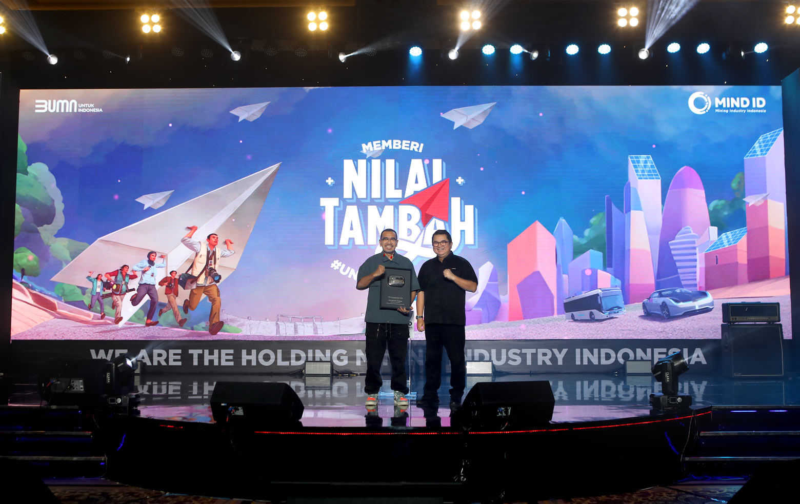 Staf Khusus III Menteri BUMN Arya Sinulingga, Raih Penghargaan dari Holding Industri Pertambangan